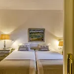 Villa Maria *