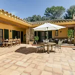 Maria Villa Navata